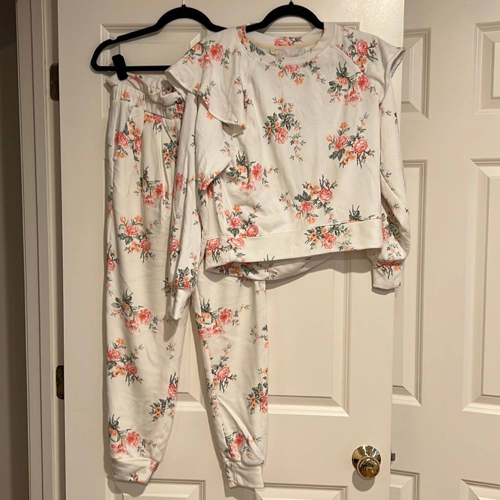 Lou & Grey sweat set